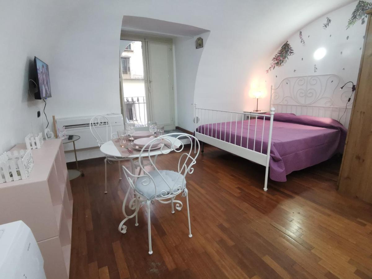 Apartamento Napoli Centro Chiaia Exterior foto